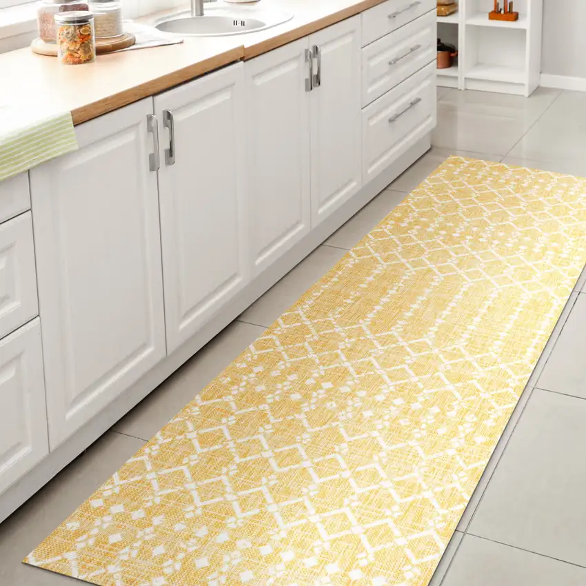 10' Yellow And Cream Trellis Indoor Outdoor Runner Rug Photo 5