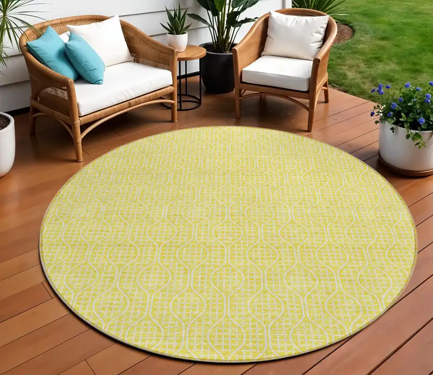8' Yellow And Gray Round Geometric Washable Indoor Outdoor Area Rug Photo 1