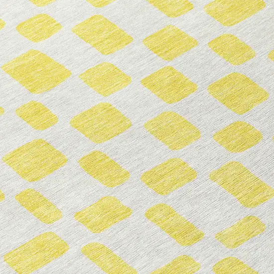8' Yellow And Gray Round Geometric Washable Indoor Outdoor Area Rug Photo 4