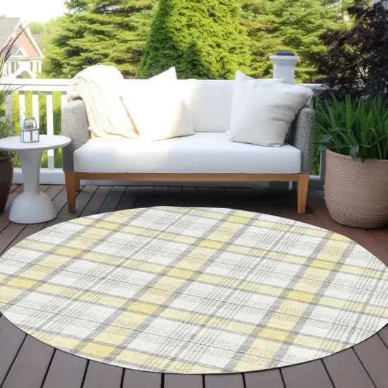 8' Yellow And Gray Round Plaid Washable Indoor Outdoor Area Rug Photo 6