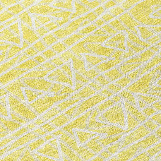 8' Yellow And Ivory Round Geometric Washable Indoor Outdoor Area Rug Photo 8