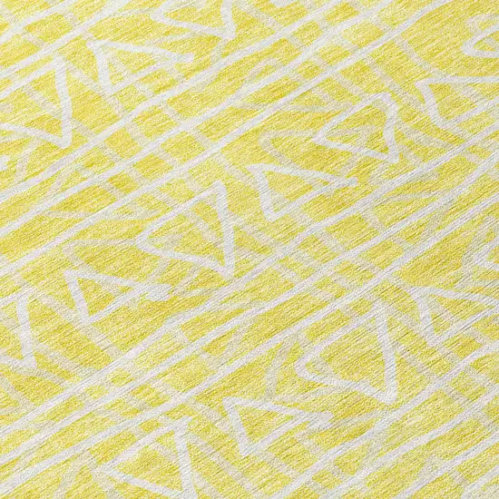8' Yellow And Ivory Round Geometric Washable Indoor Outdoor Area Rug Photo 8