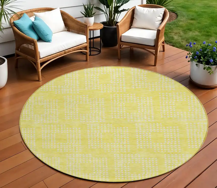 8' Yellow And Ivory Round Geometric Washable Indoor Outdoor Area Rug Photo 1