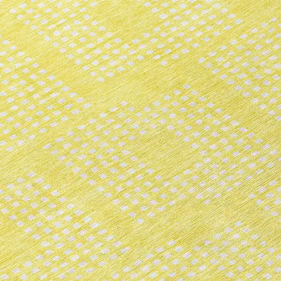 8' Yellow And Ivory Round Geometric Washable Indoor Outdoor Area Rug Photo 4