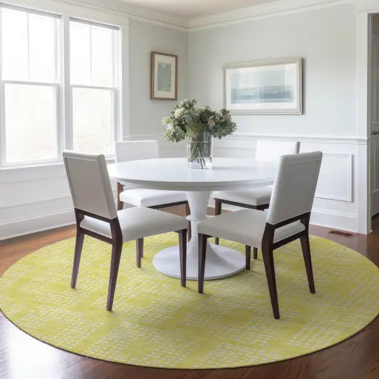 8' Yellow And Ivory Round Geometric Washable Indoor Outdoor Area Rug Photo 8