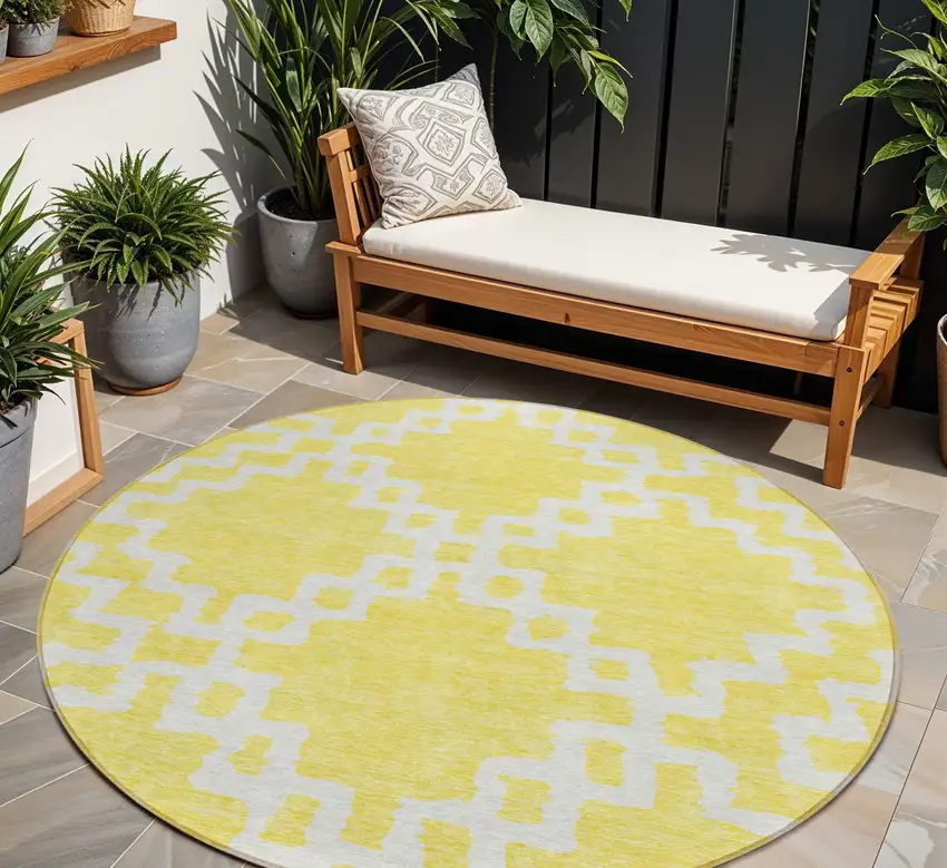 8' Yellow And Ivory Round Geometric Washable Indoor Outdoor Area Rug Photo 1
