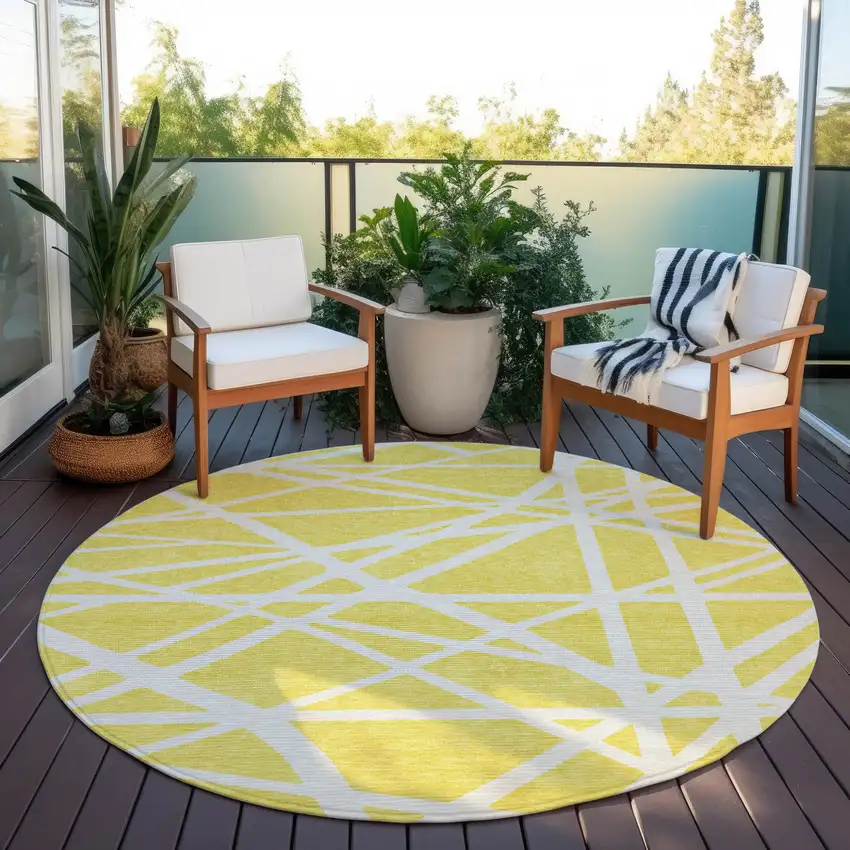 8' Yellow And Linen Round Geometric Washable Indoor Outdoor Area Rug Photo 5