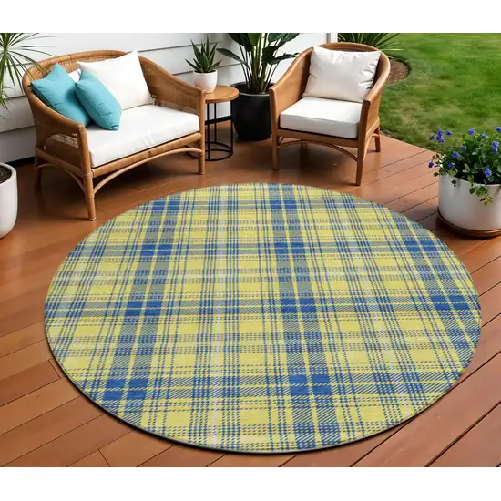 8' Yellow Blue And Ivory Round Plaid Washable Indoor Outdoor Area Rug Photo 1