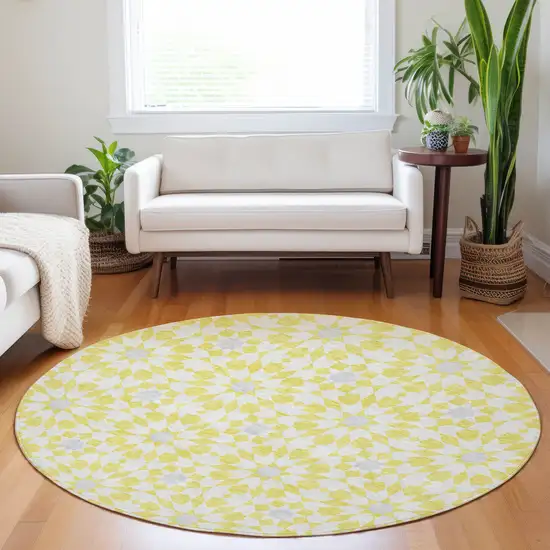 8' Yellow Ivory And Gray Geometric Washable Round Rug With UV Protection Photo 5