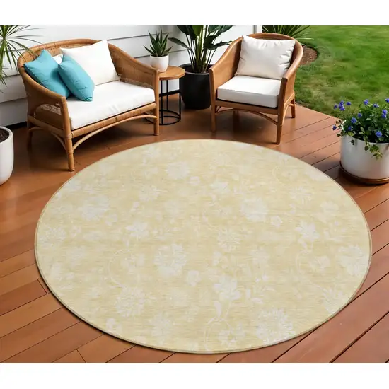 8' Yellow Wheat And Ivory Round Floral Washable Indoor Outdoor Area Rug Photo 1