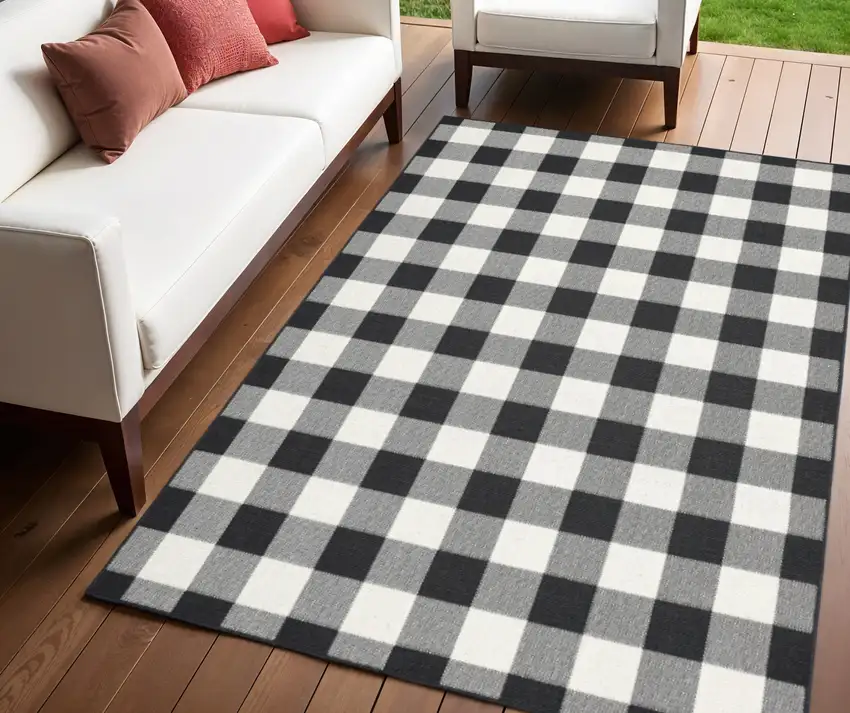 Black and Ivory Indoor Outdoor Area Rug Photo 1