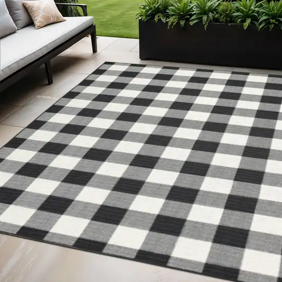 Black And Ivory Indoor Outdoor Area Rug Photo 1
