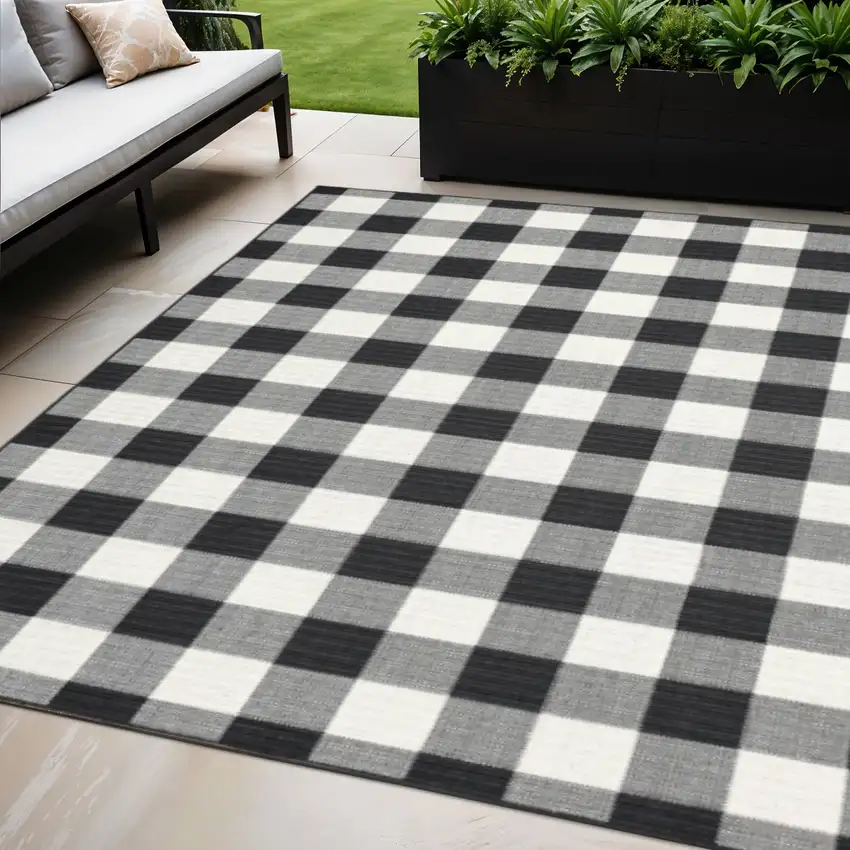 Black And Ivory Indoor Outdoor Area Rug Photo 1