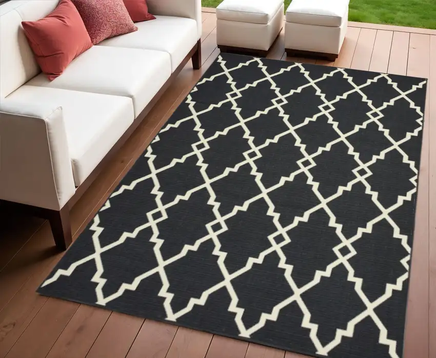 Black And Ivory Indoor Outdoor Area Rug Photo 1