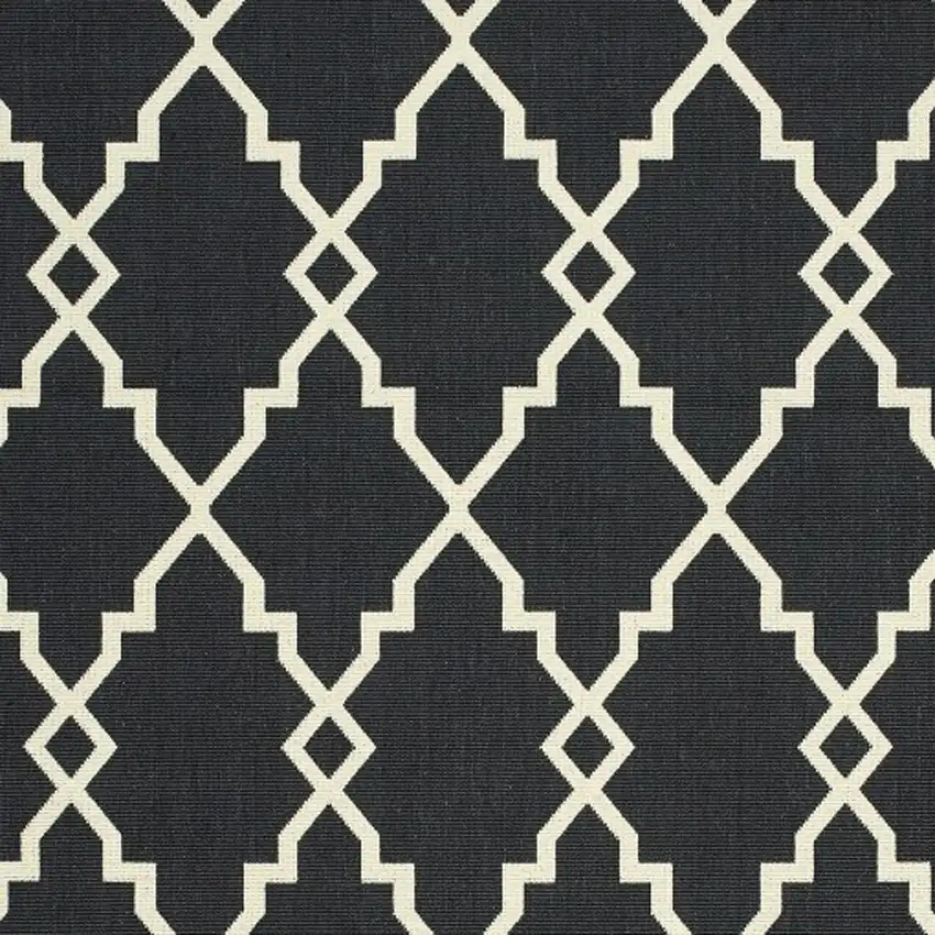 5'x8' Black and Ivory Trellis Indoor Outdoor Area Rug Photo 10