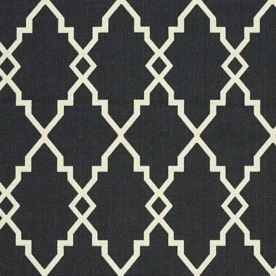 8'x11' Black and Ivory Trellis Indoor Outdoor Area Rug Photo 10