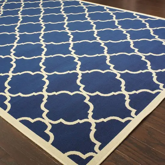 2'x4' Blue and Ivory Trellis Indoor Outdoor Scatter Rug Photo 2