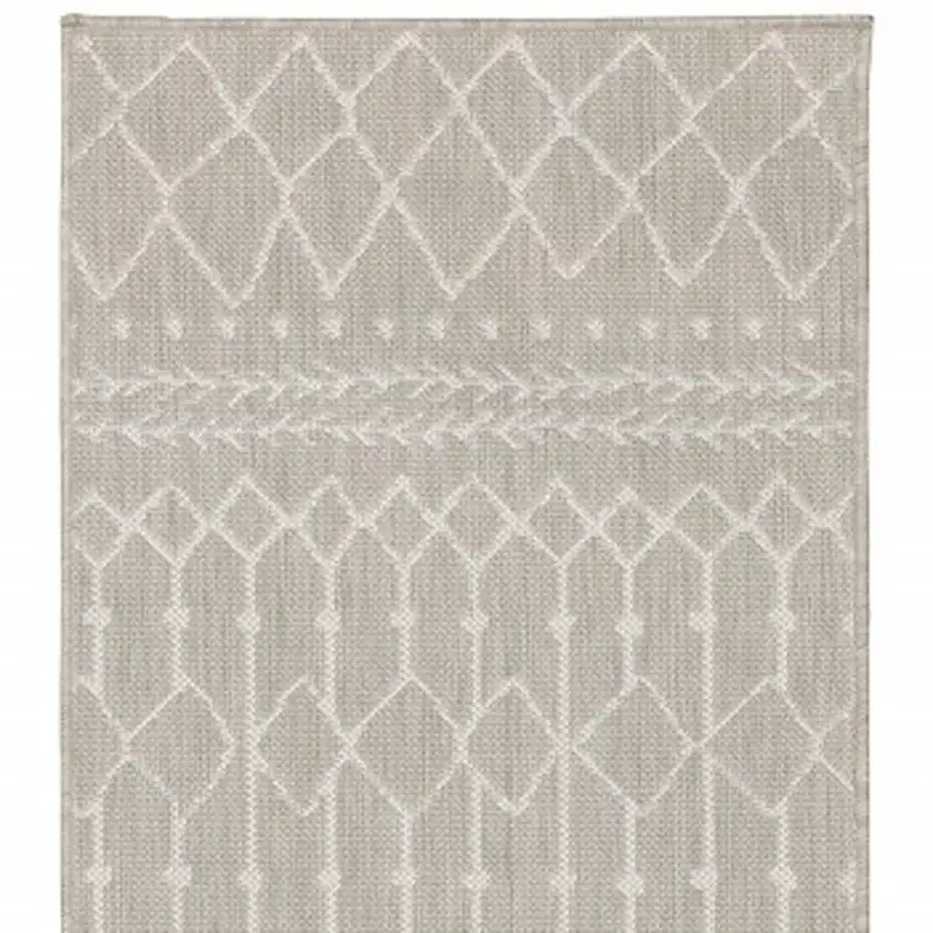 2'x7' Gray and Ivory Geometric Indoor Outdoor Runner Rug Photo 10
