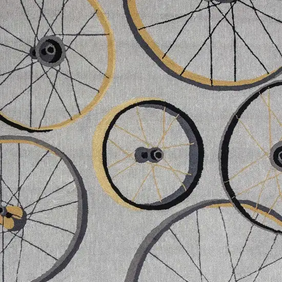 Gray Hand Hooked Wheels Area Rug Photo 3