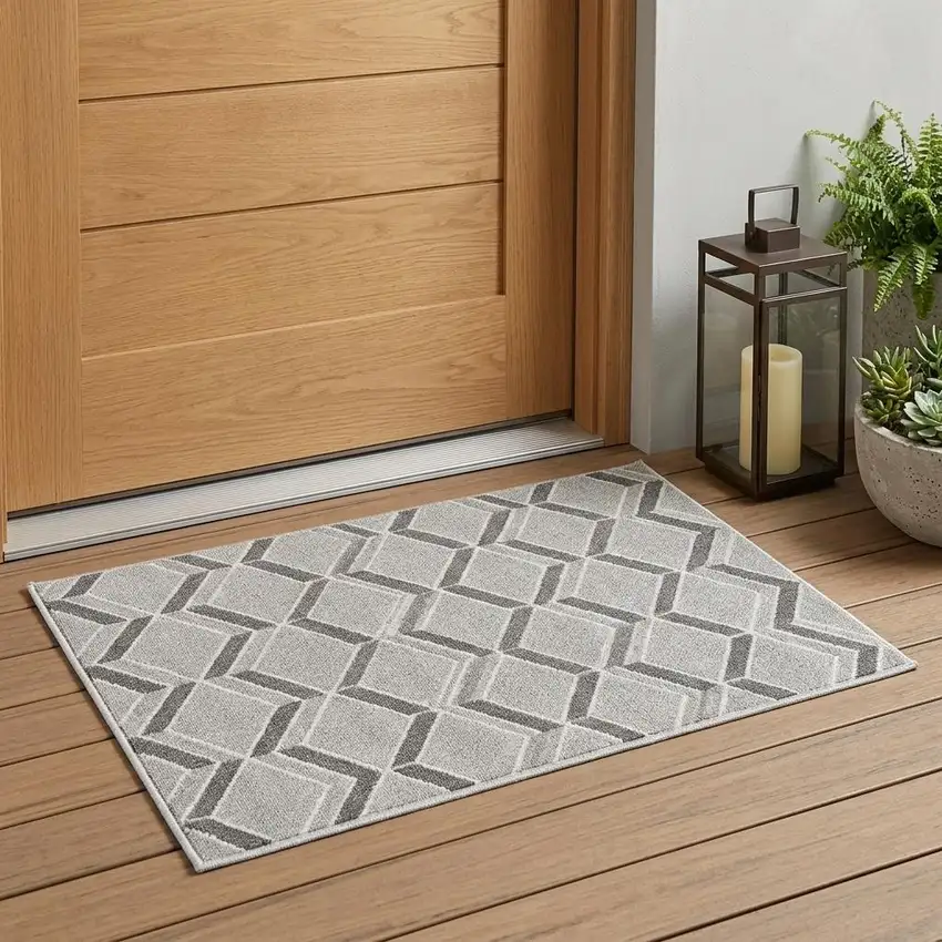 Gray Geometric Indoor Outdoor Area Rug Photo 1