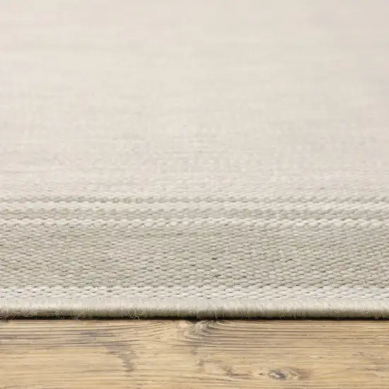 3'x5' Ivory and Gray Bordered Indoor Outdoor Area Rug Photo 4