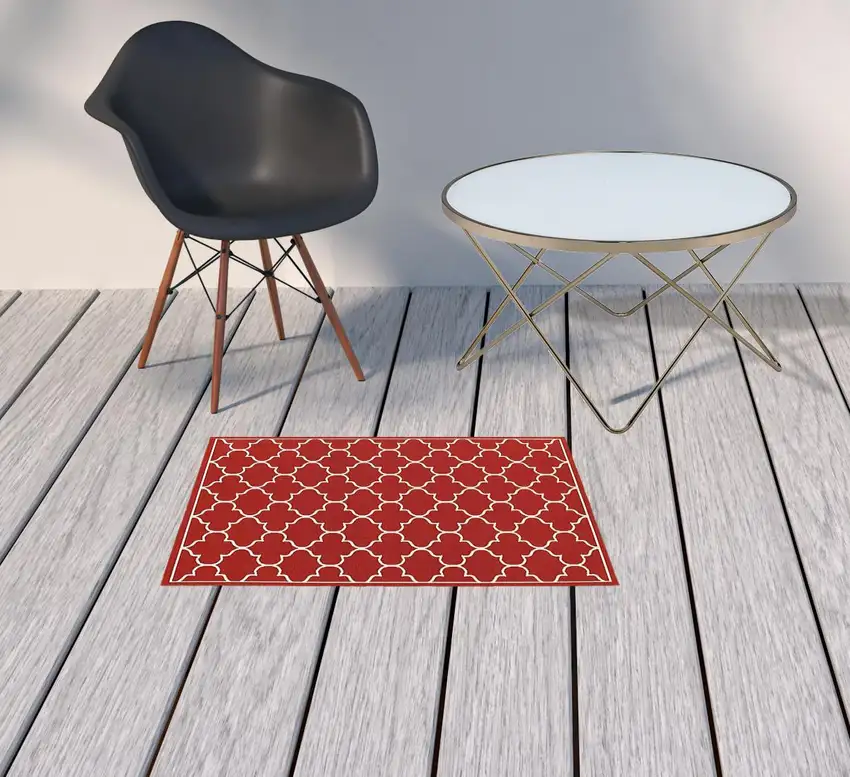 2'x3' Red and Ivory Trellis Indoor Outdoor Scatter Rug Photo 5