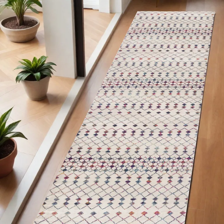 2' x 6' White Modern Geometric Grid Area Rug Photo 5