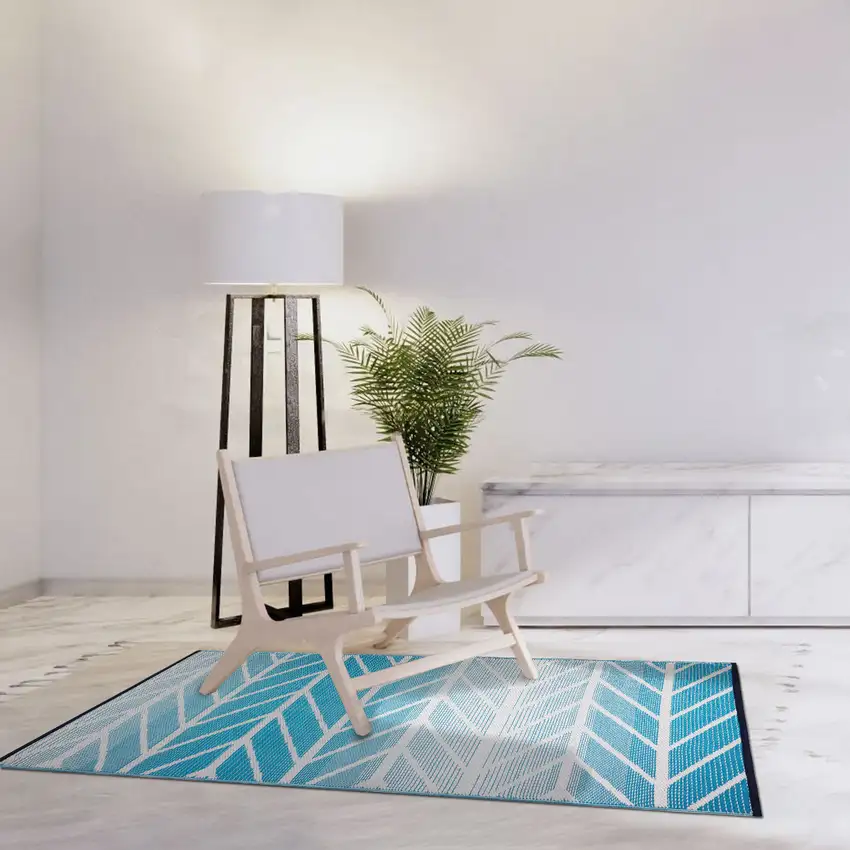 Aqua Geometric Indoor Outdoor Area Rug Photo 6