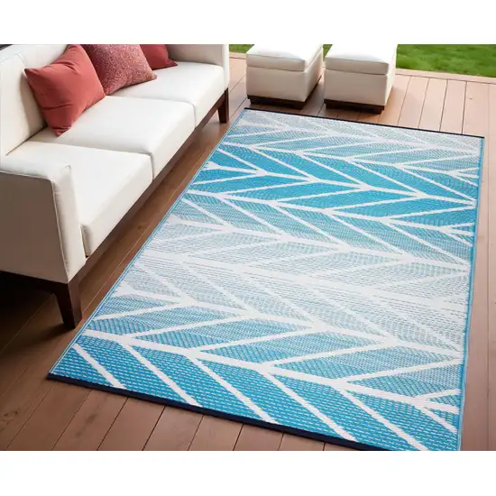 Aqua Geometric Indoor Outdoor Area Rug Photo 1