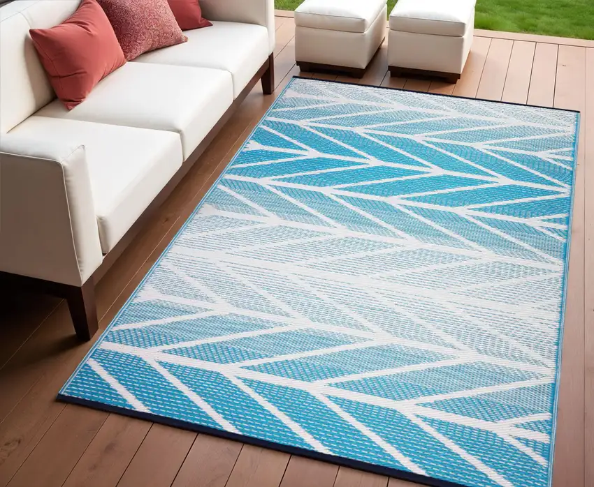 Aqua Geometric Indoor Outdoor Area Rug Photo 1