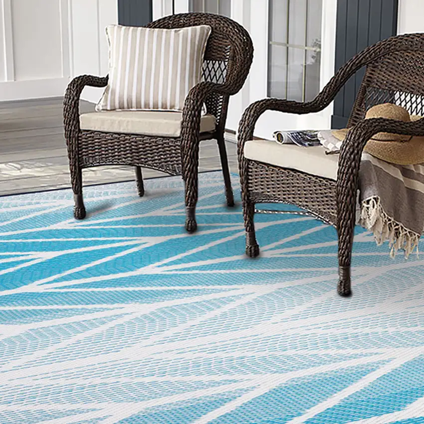 Aqua Geometric Indoor Outdoor Area Rug Photo 6