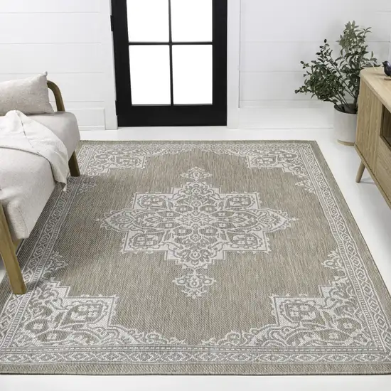 Beige And Cream Medallion Indoor Outdoor Area Rug Photo 5