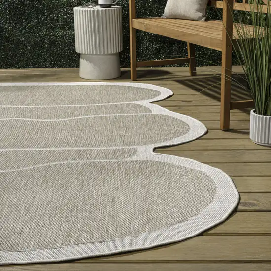 Beige And Cream Medallion Indoor Outdoor Area Rug Photo 7