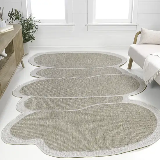 Beige And Cream Medallion Indoor Outdoor Area Rug Photo 5