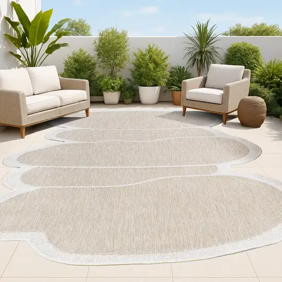 Beige And Cream Medallion Indoor Outdoor Area Rug Photo 4