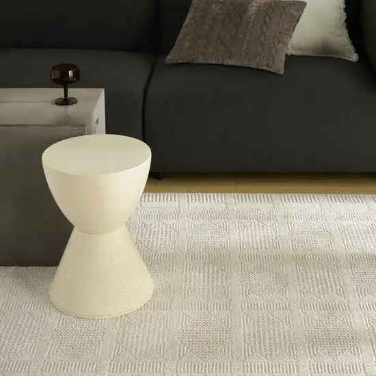 Beige And Ivory Geometric Area Rug Photo 6