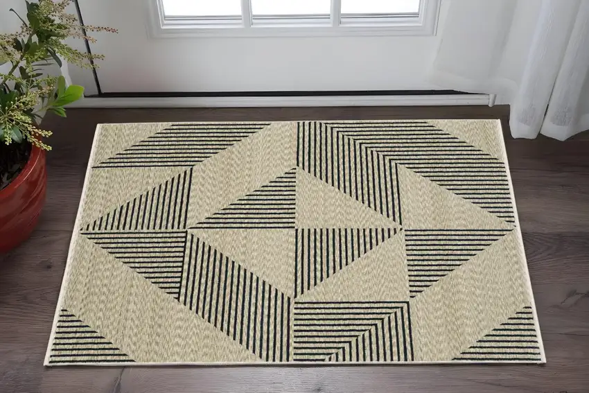 Beige Geometric Area Rug With Fringe Photo 1