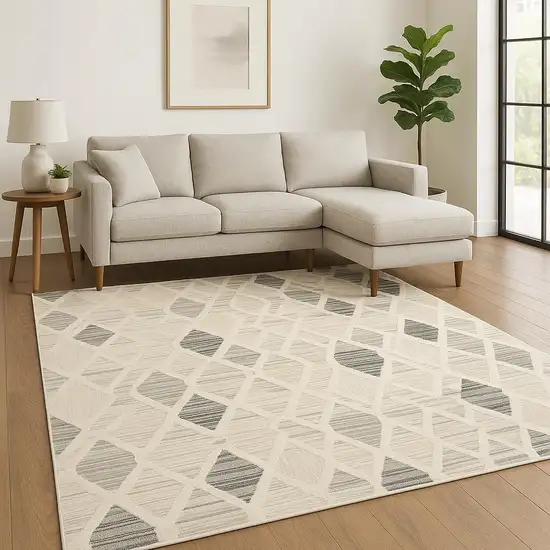 Beige Geometric Area Rug Photo 1