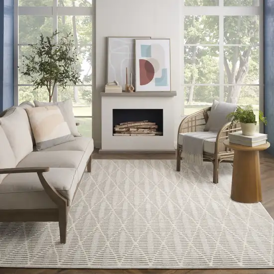 Beige Geometric Area Rug Photo 3