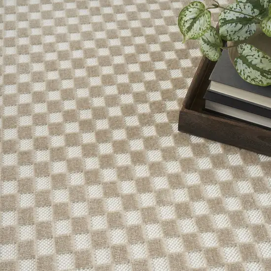 Beige Geometric Area Rug Photo 4