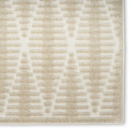 Beige Geometric Area Rug Photo 5