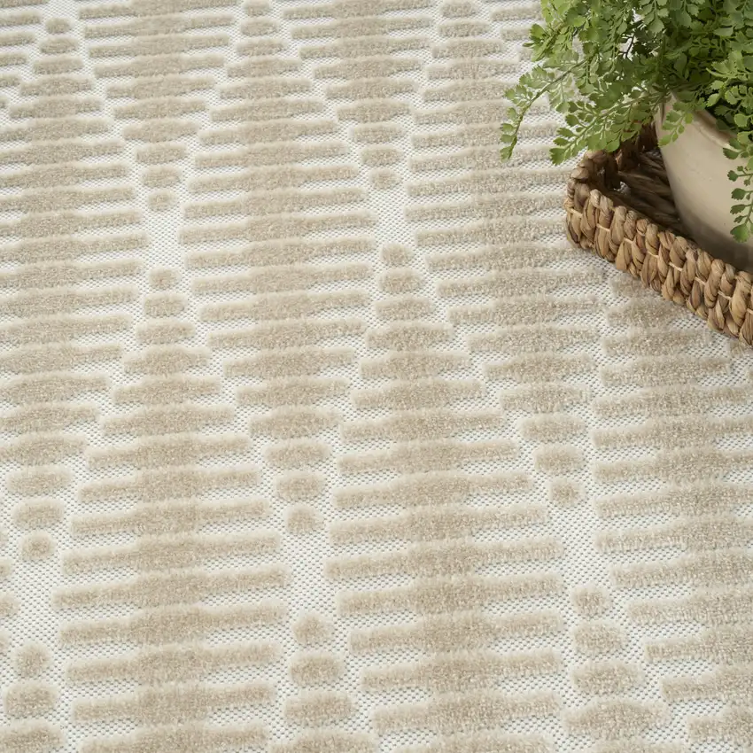 Beige Geometric Area Rug Photo 6