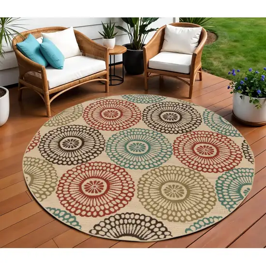 Beige Round Indoor Outdoor Area Rug Photo 1