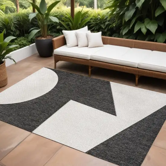 Black And Cream Geometric Indoor Outdoor Area Rug Photo 1