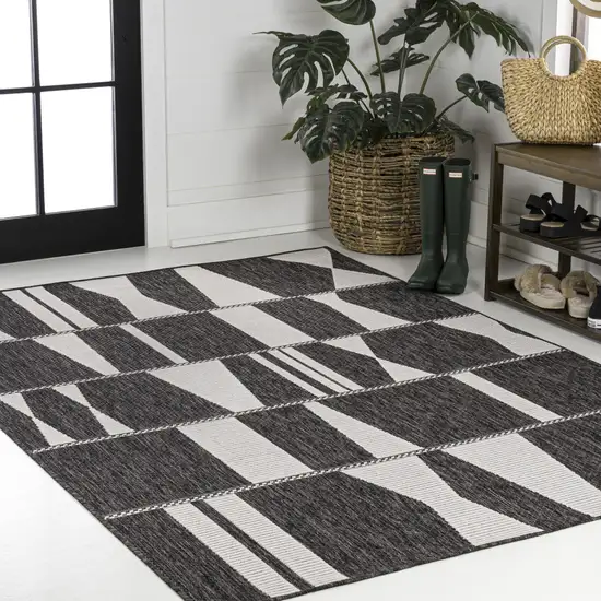 Black And Cream Geometric Indoor Outdoor Area Rug Photo 5