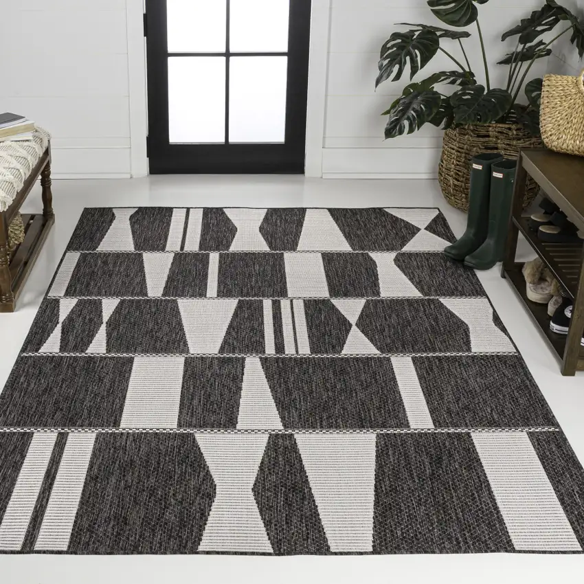 Black And Cream Geometric Indoor Outdoor Area Rug Photo 6