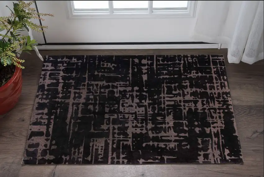 Black And Gray Abstract Washable Area Rug Photo 1