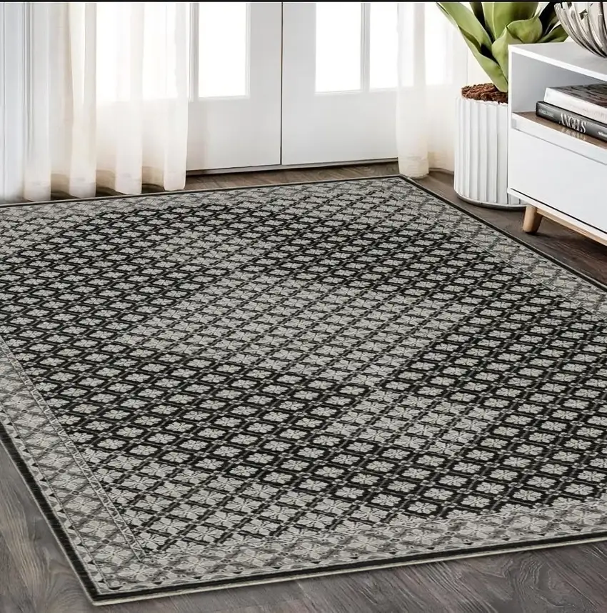 Black And Gray Diamond Area Rug With Fringe Photo 1