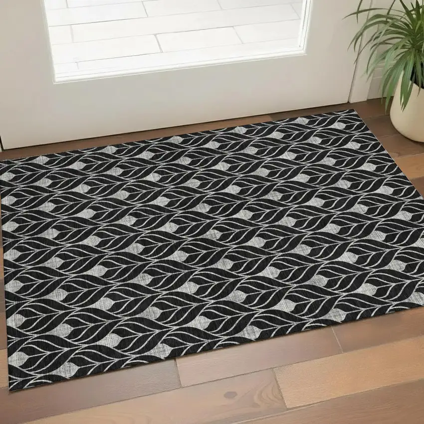 Black And Gray Geometric Washable Area Rug With UV Protection Photo 1