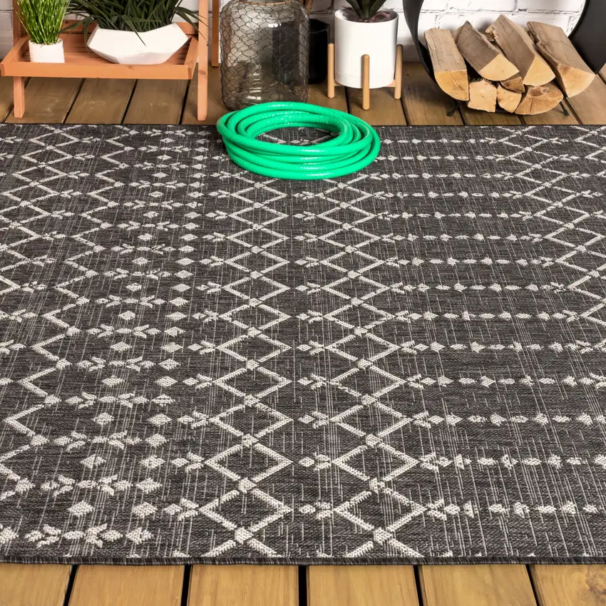 Black And Gray Trellis Indoor Outdoor Area Rug Photo 7